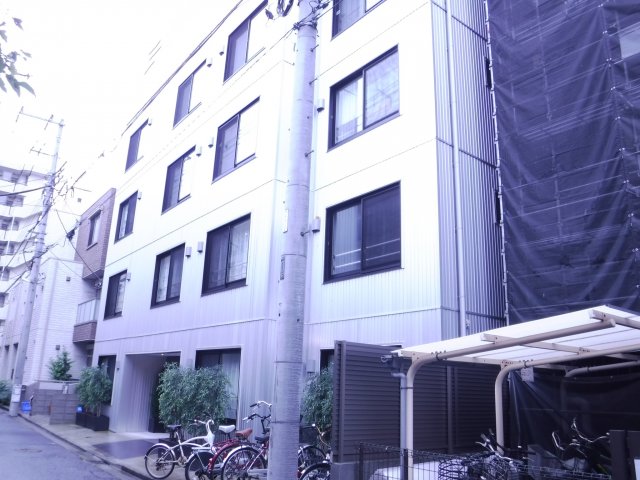 建物外観　新丸子駅徒歩4分・武蔵小杉駅徒歩6分♪