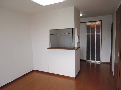 キッチン　室内写真は別部屋です