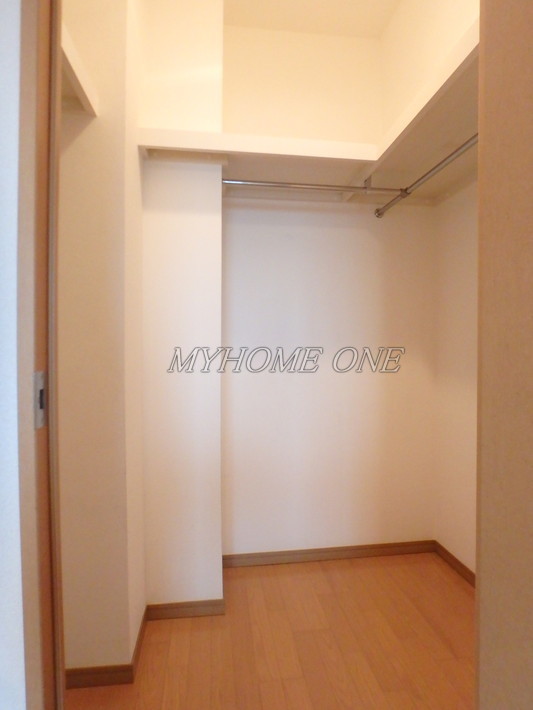 収納　ウォークインクローゼット