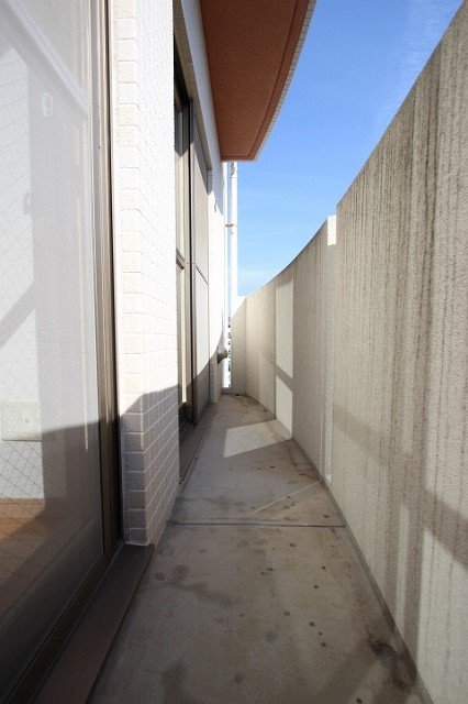 バルコニー　同物件別号室の写真