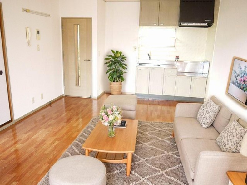 居室・リビング　CGで家具等を配置したもので家具等は含まれません