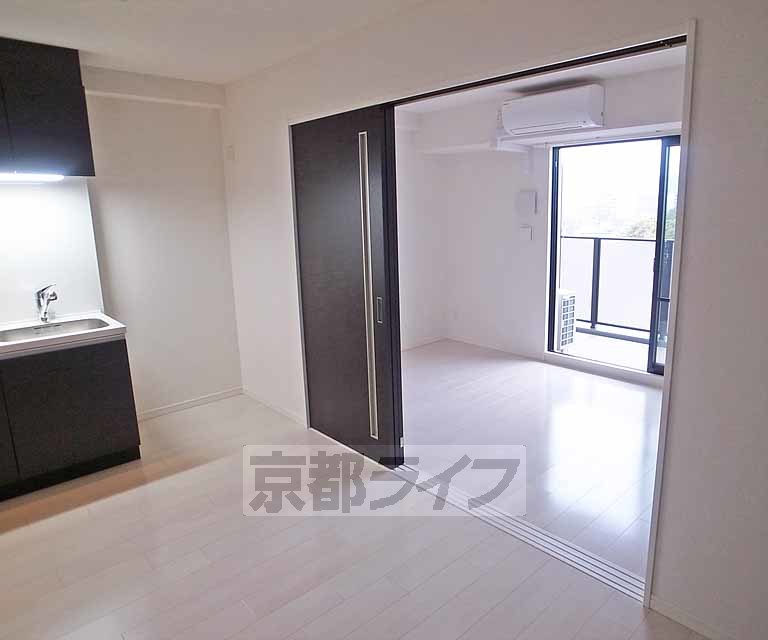 居室・リビング　明るいお部屋です