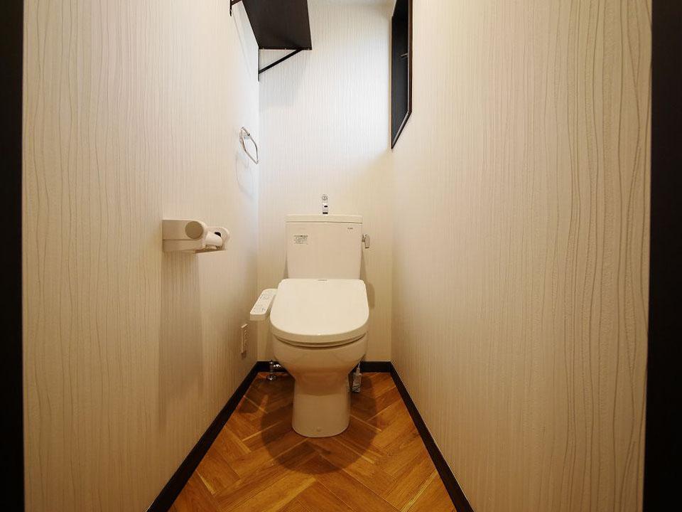 トイレ　ウォシュレット機能付きトイレ