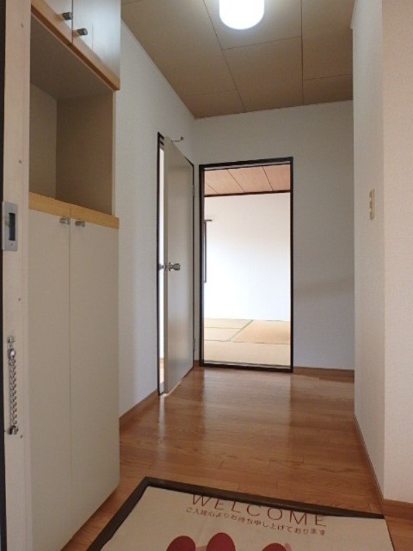 玄関　図面と現状に相違がある場合には現状を優先