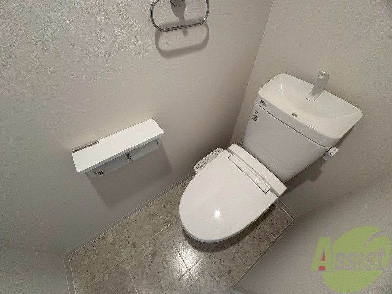 トイレ　ウォシュレット機能付きトイレは嬉しいですね。