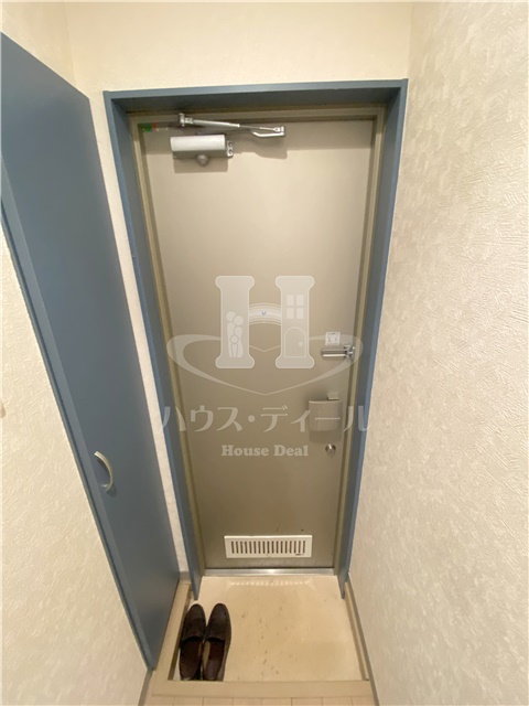 玄関　収納もある玄関です