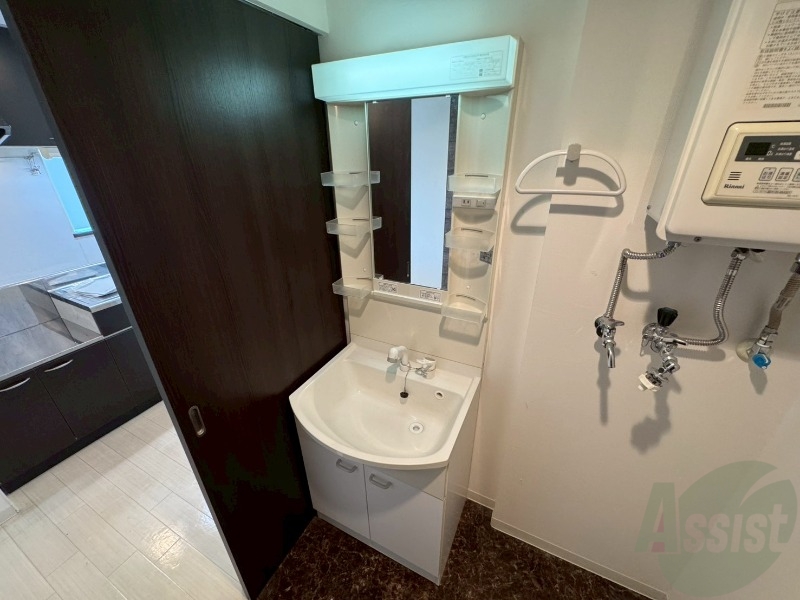 洗面設備　こちらに洗面台があります。朝の洗顔はこちらで。