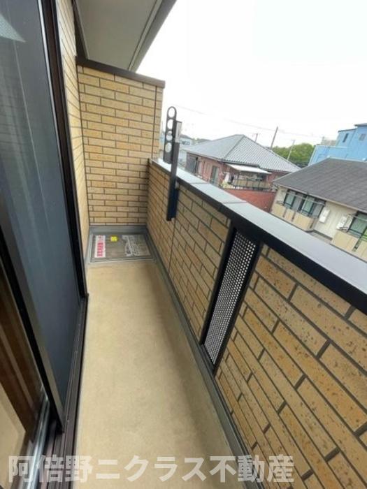 バルコニー　内装は別部屋の参考写真です。