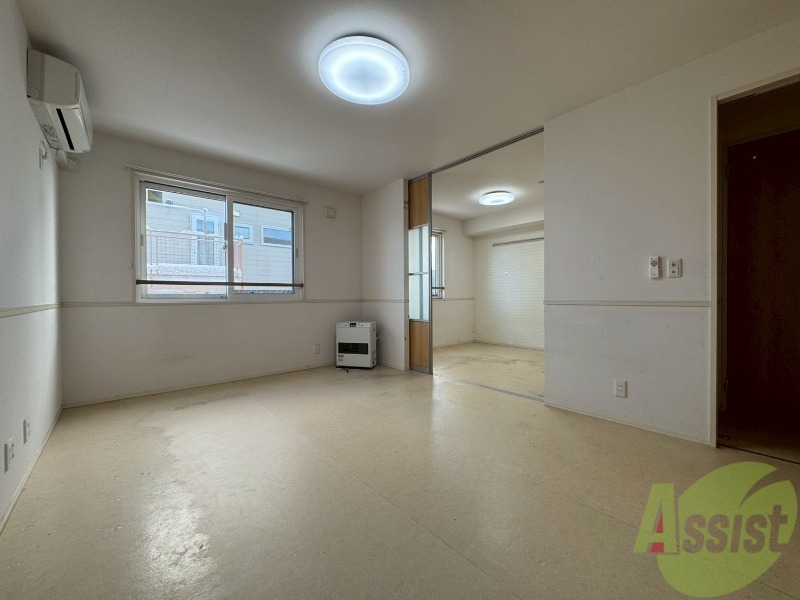 居室・リビング　広くてキレイなお部屋が広がっていて、充実した生活が送れそう。