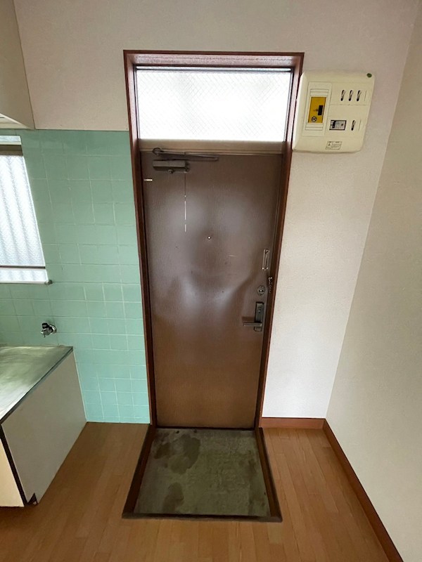 玄関　現況優先