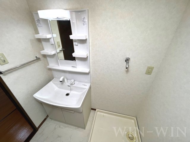 洗面設備　イメージ（同建物内別部屋の写真です）