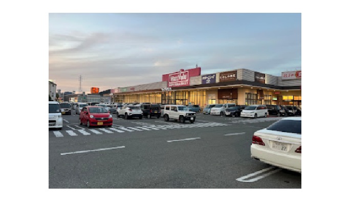 ショッピングセンター　アイモール高砂（ショッピングセンター）まで998m