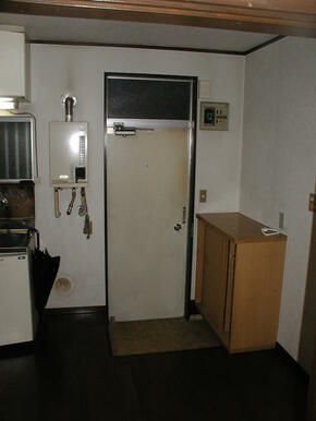 玄関　シューズボックス完備です。