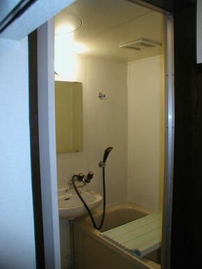 バス・シャワールーム　浴室です。