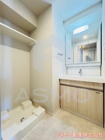 洗面設備　同マンション別部屋　参考写真