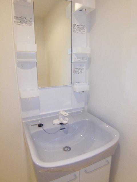 洗面設備　※同仕様写真含む