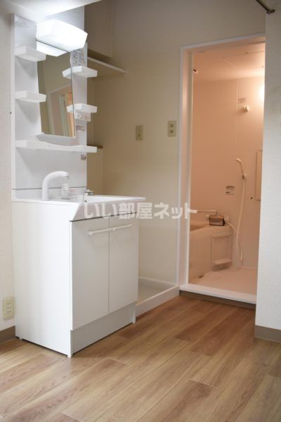 バス・シャワールーム