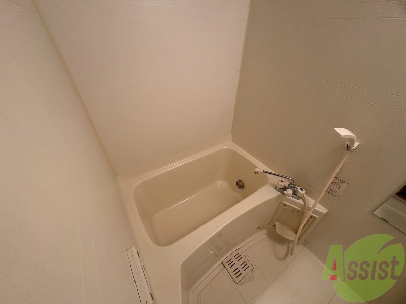バス・シャワールーム　こちらは浴室になります。追い炊き機能付きです。