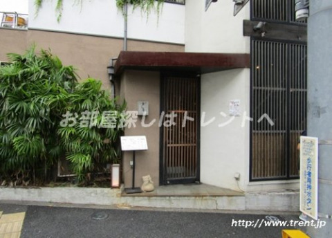 飲食店　がらり千駄ヶ谷店（飲食店）まで400m