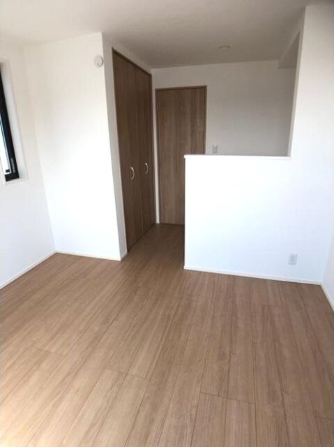 居室・リビング　南東向きのお部屋です