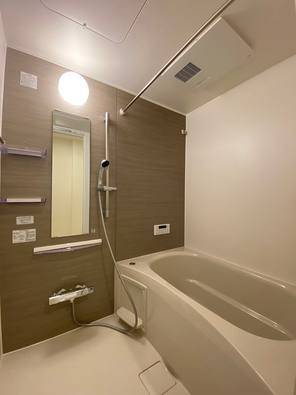 バス・シャワールーム　浴室乾燥付き