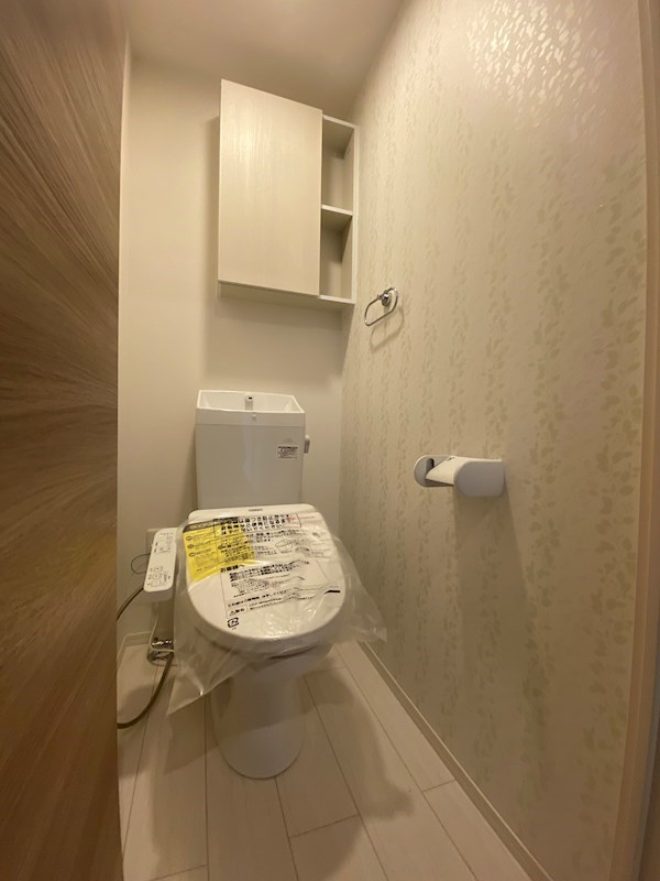 トイレ　温水洗浄便座