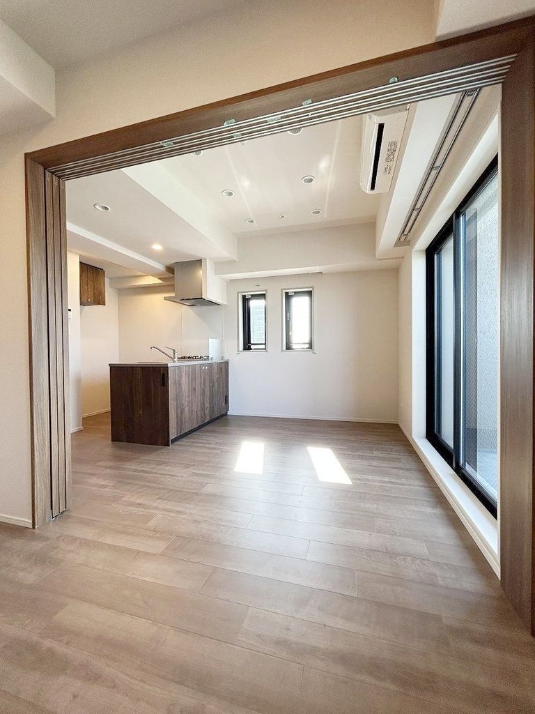 居室・リビング　LDK（約9.1帖）・洋室（約3.5帖）