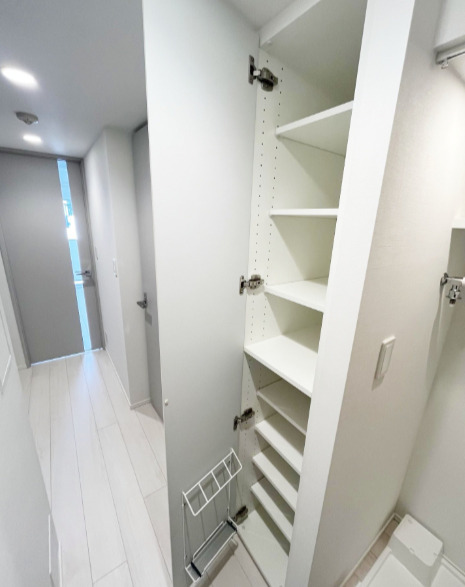 玄関　【女性のお一人暮らしでも安心のセキュリティ♪】住環境良好！