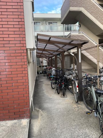 その他共有部分　駐輪場、バイク置き場完備◎