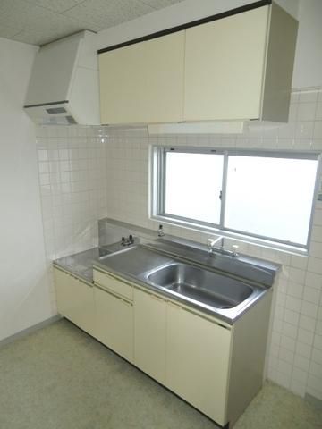 キッチン　キッチン窓有り