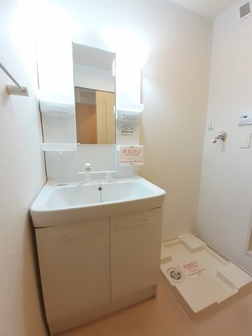 洗面設備　使いやすい洗面所です