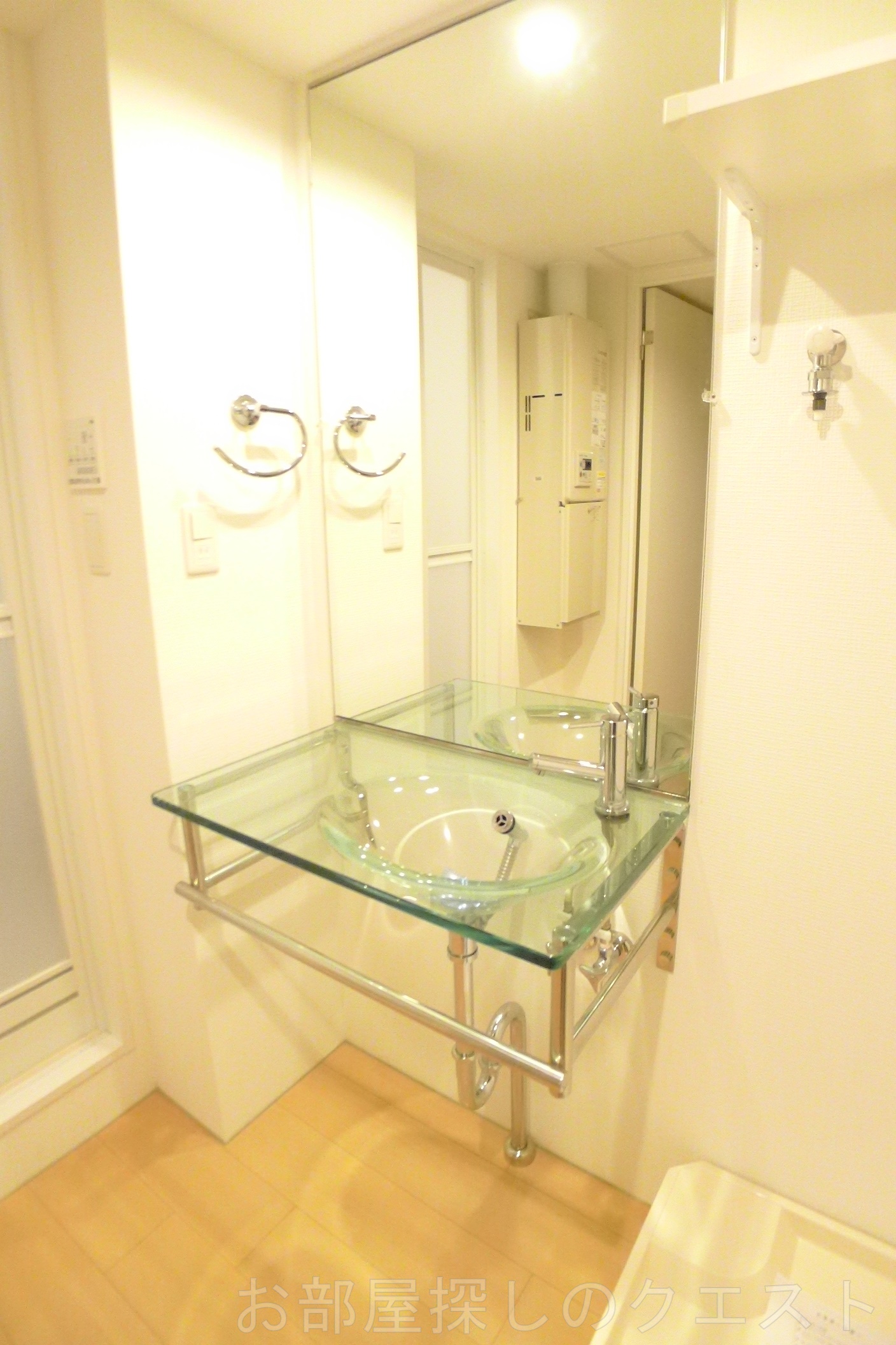 洗面設備　（写真は同タイプ）