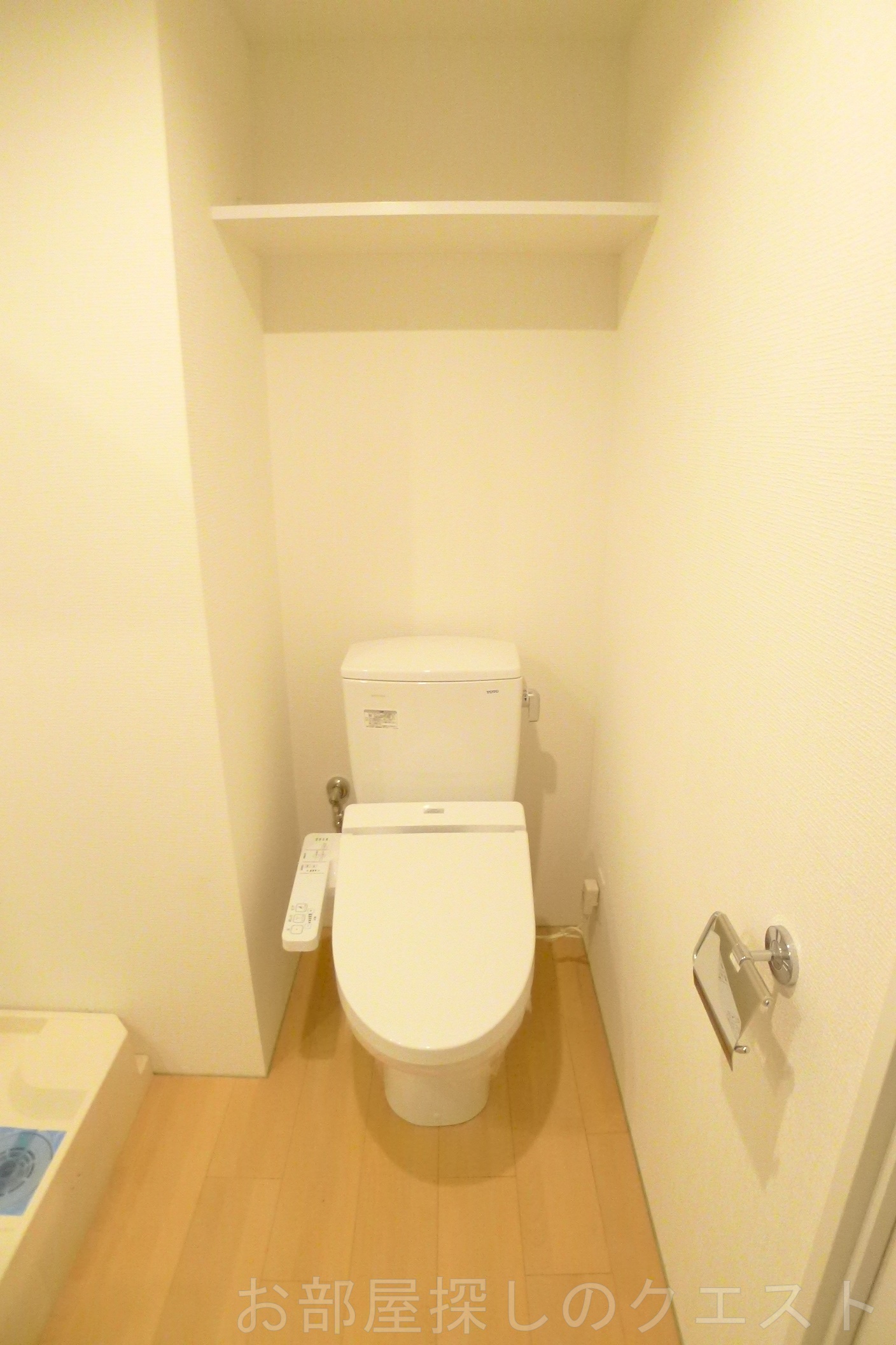 トイレ　（写真は同タイプ）