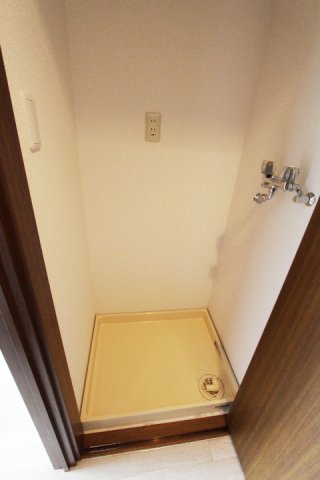 その他設備　※参考写真　室内洗濯機置場