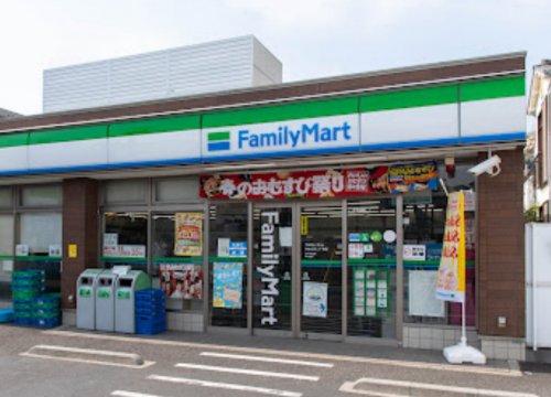 コンビニ　ファミリーマート 杉並上荻二丁目店（コンビニ）まで94m