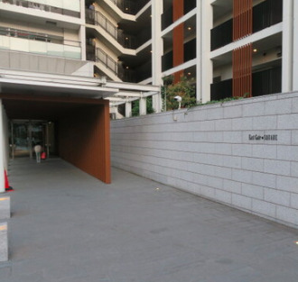 エントランス　建物の内部です