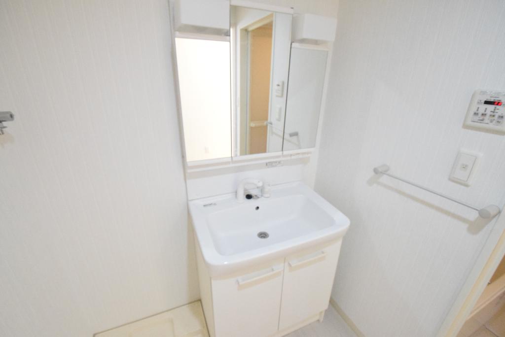 洗面設備　洗髪洗面化粧台