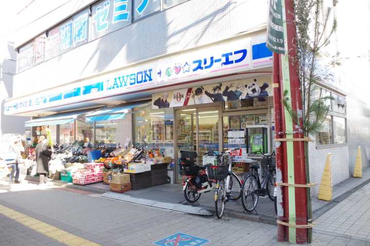 コンビニ　ローソン ＬＴＦ金沢文庫（コンビニ）まで724m