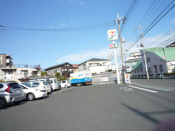 コンビニ　セブンイレブン（コンビニ）まで60m