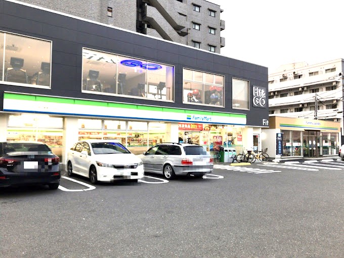 コンビニ　ファミリーマート 仲六郷第一京浜店（コンビニ）まで385m