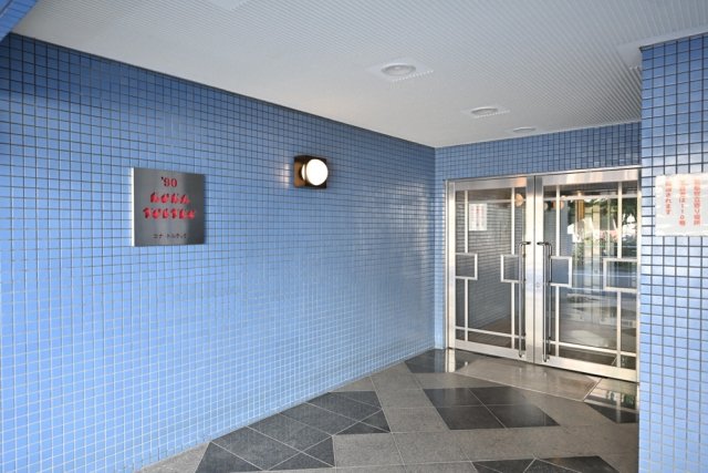 エントランス　清潔なエントランスです