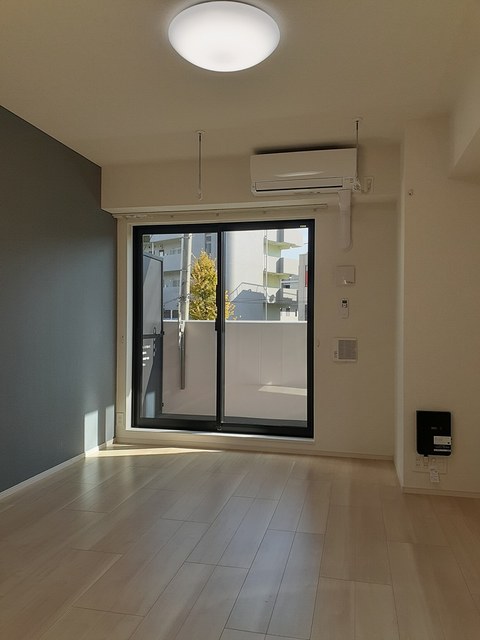 居室・リビング　8.6帖の洋室♪