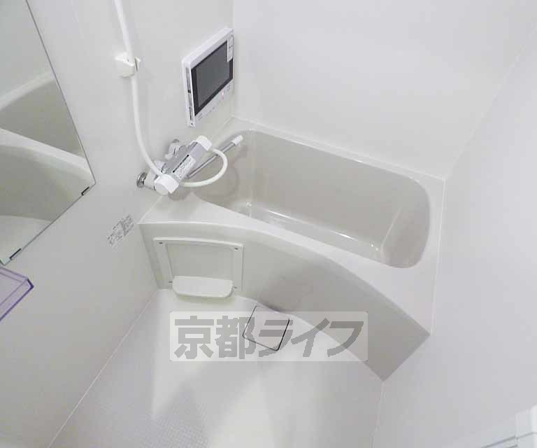 バス・シャワールーム　きれいな浴室です。