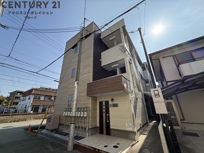 建物外観　宅配ボックス付きで不在時にも便利！