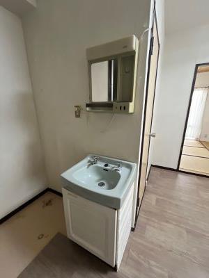 洗面設備　洗面台はリフォーム予定です！