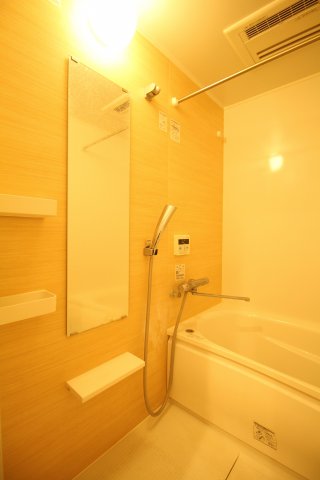 バス・シャワールーム　◎浴室換気乾燥機があり、雨の日の洗濯物にも困りません◎