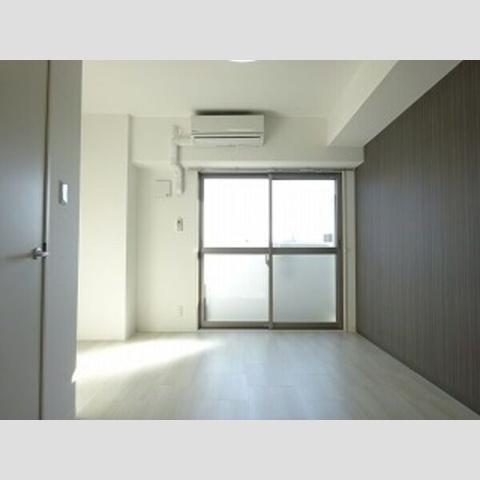 居室・リビング　室内