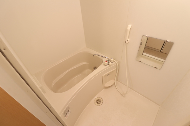 バス・シャワールーム　追い焚き機能付