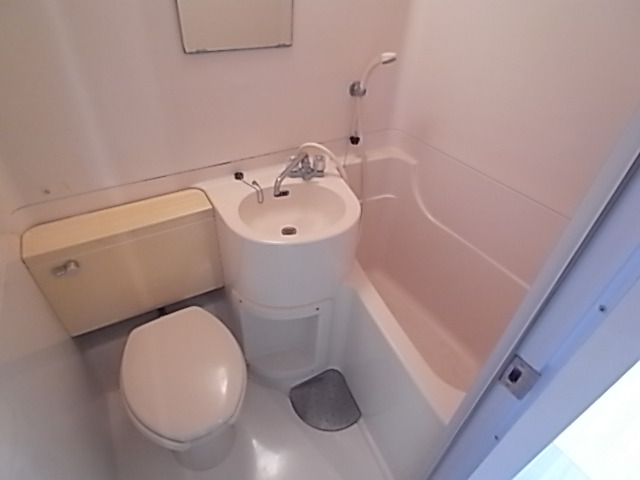 バス・シャワールーム　バスルーム