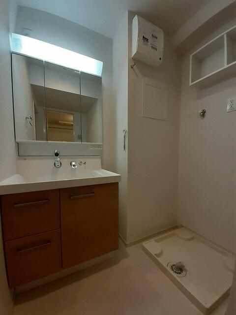 洗面設備　広い洗面スペース